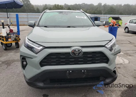 2023 Toyota Rav4 Xle Premium z USA, uszkodzony, nr VIN 2T3A1RFV8PW385676